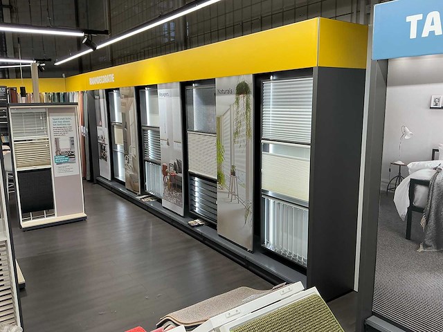 Winkelstelling met raamdecoratie samples - afbeelding 1 van  6