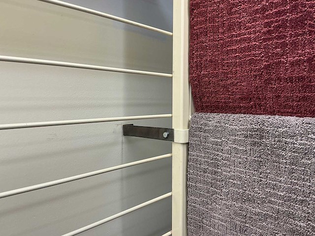 Winkelstelling met tapijt samples - afbeelding 5 van  5