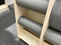 Winkelstelling met tapijt samples - afbeelding 4 van  4