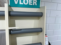 Winkelstelling met tapijt samples - afbeelding 4 van  6