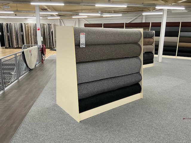 Winkelstelling met tapijtsamples (5x) - afbeelding 1 van  8