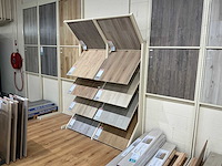 Winkelstelling met vloer samples - afbeelding 8 van  9