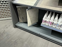 Winkelstelling met vloer samples - afbeelding 3 van  6