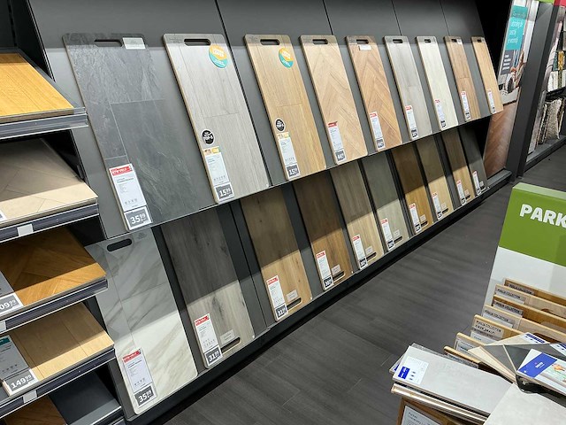 Winkelstelling met vloer samples - afbeelding 3 van  7
