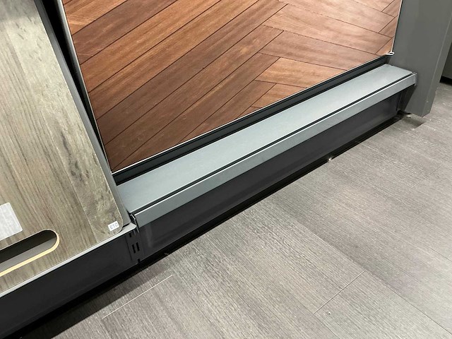 Winkelstelling met vloer samples - afbeelding 7 van  7