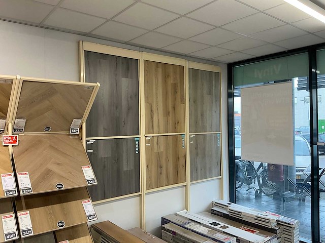 Winkelstelling met vloer samples - afbeelding 6 van  7