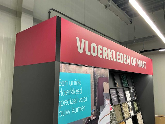 Winkelstelling met vloerkleed samples, 4 meter - afbeelding 5 van  5