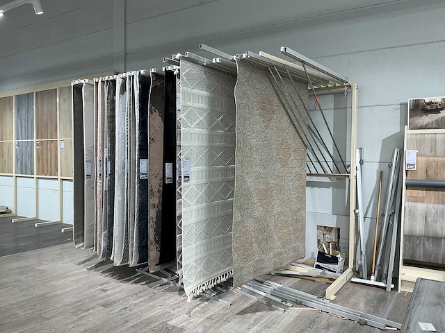 Winkelstelling voor vloerkleden - afbeelding 1 van  8