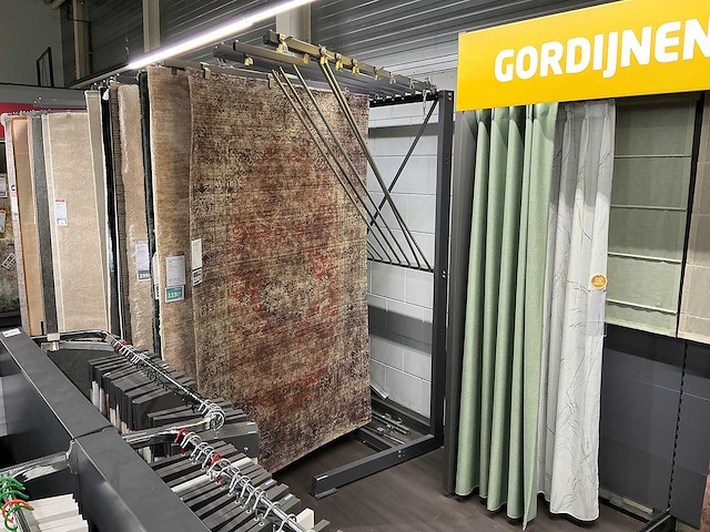 Winkelstelling voor vloerkleden - afbeelding 1 van  5