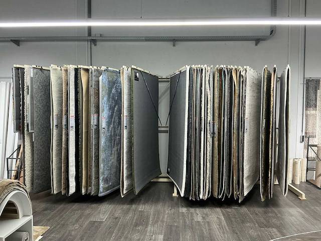 Winkelstelling voor vloerkleden - afbeelding 2 van  7