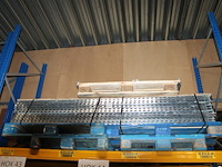 Winkelstellingen in diverse uitvoeringen op 13 pallets. - afbeelding 1 van  9