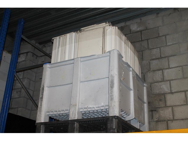 Winkelstellingen in diverse uitvoeringen op 13 pallets. - afbeelding 7 van  9