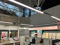 Winkelverlichting 100 meter rails met led balken en 32 spots - afbeelding 2 van  5