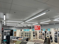 Winkelverlichting 100 meter rails met led balken en 35 spots - afbeelding 3 van  5