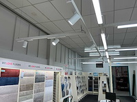 Winkelverlichting 100 meter rails met ledbalken en 18 spots - afbeelding 4 van  5