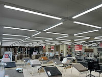 Winkelverlichting 150 meter rails met ledbalken en 8 spots - afbeelding 1 van  6