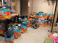 Winkelvoorraad halloween producten in 36 shopper tassen, in zeer brede variatie. - afbeelding 1 van  11