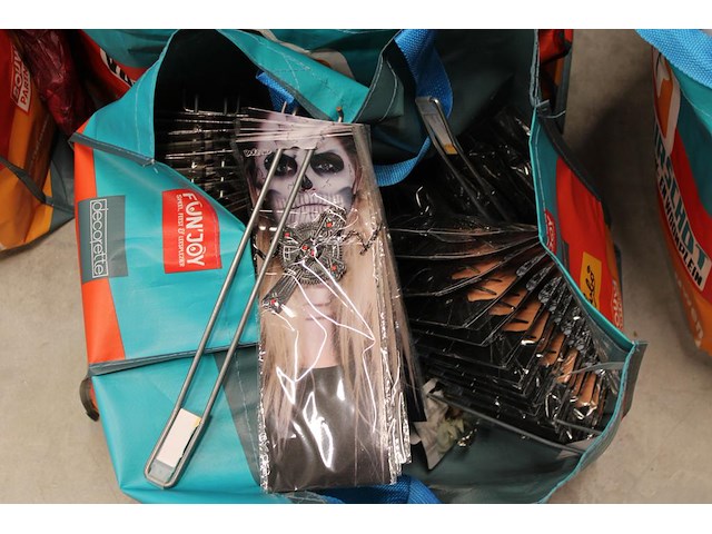Winkelvoorraad halloween producten in 36 shopper tassen, in zeer brede variatie. - afbeelding 8 van  11