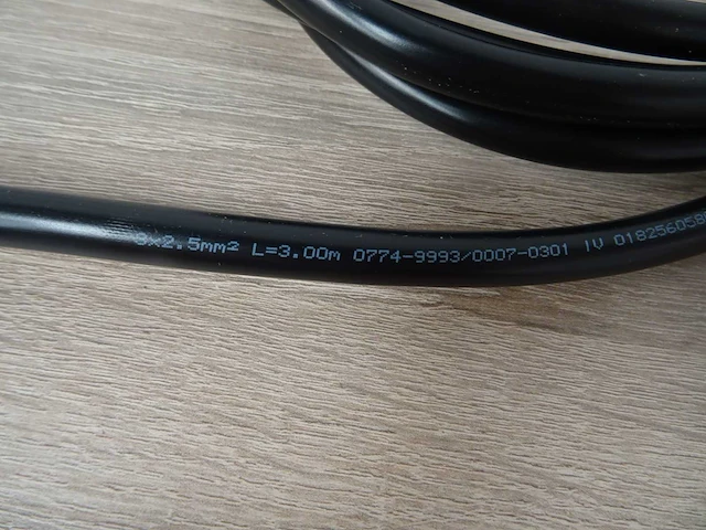 Winsta - 0774-9993/0007-0301 - 3g 2,5mm2 - patchkabel 3 mtr (121x) - afbeelding 2 van  2