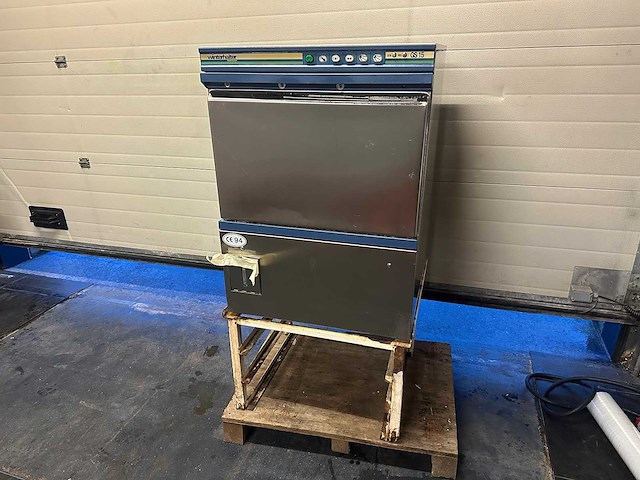 Winterhalter - gs 15 - korvenvaatwasmachine - afbeelding 1 van  4