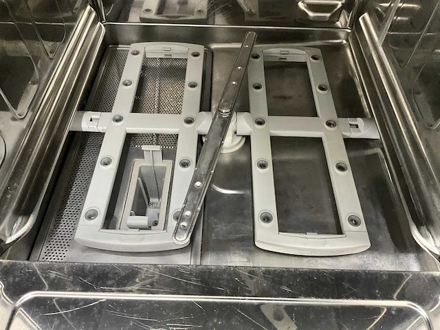 Winterhalter - gs 302 - korvenvaatwasmachine - afbeelding 6 van  8