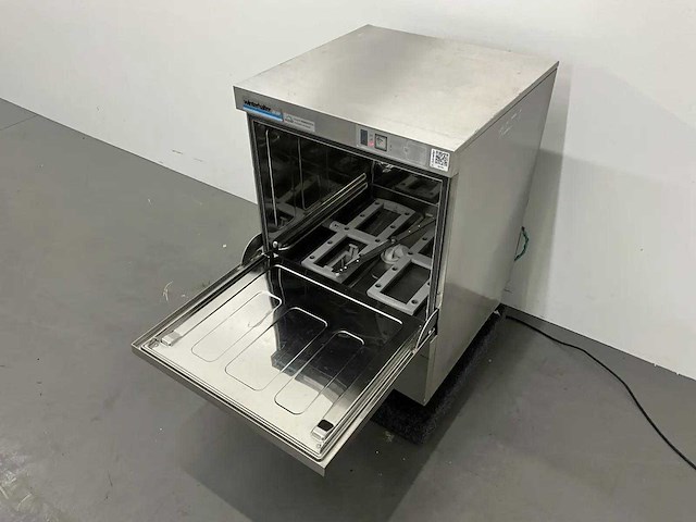 Winterhalter - gs 302 - korvenvaatwasmachine - afbeelding 8 van  8