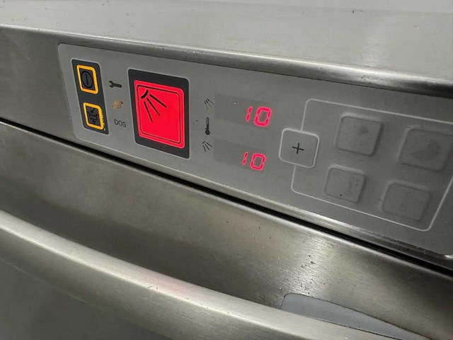 Winterhalter - gs 302 - korvenvaatwasmachine - afbeelding 2 van  4