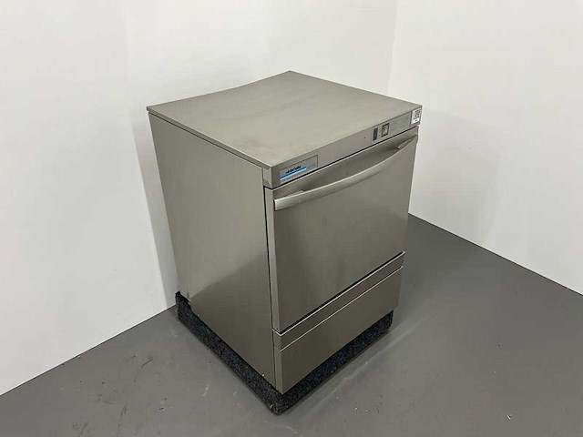 Winterhalter - gs 302 - korvenvaatwasmachine - afbeelding 3 van  8