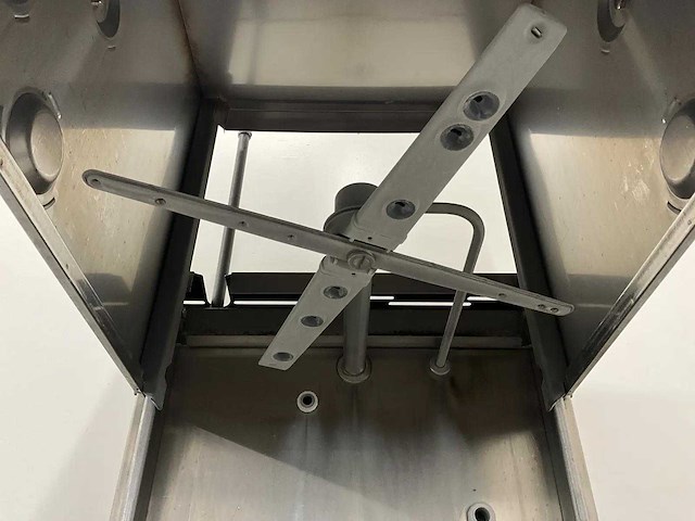 Winterhalter - gs 502 - korvenvaatwasmachine - afbeelding 4 van  5