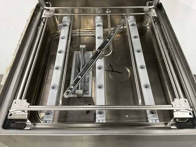 Winterhalter - gs 502 energy+ - korvenvaatwasmachine met warmteterugwinning - afbeelding 7 van  9