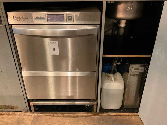 Winterhalter glazenvaatwasmachine - afbeelding 1 van  4