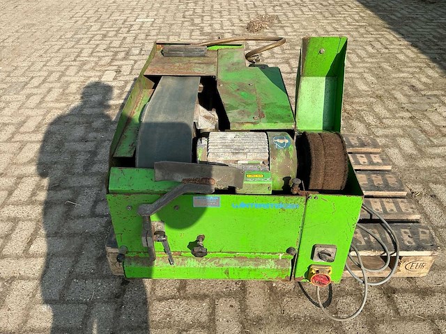 Wintersteiger cbm 360 bandslijpmachine - afbeelding 6 van  7