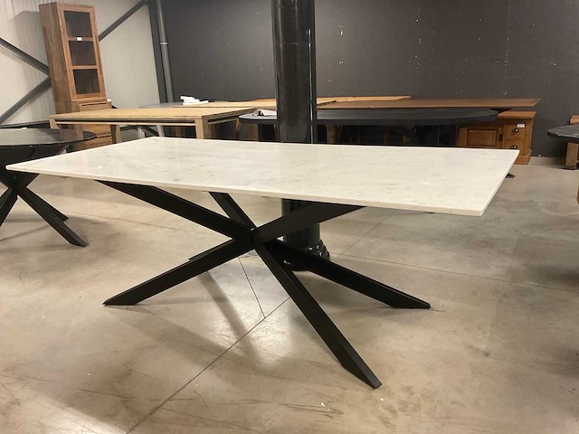 Wiou eetkamertafel - afbeelding 3 van  9