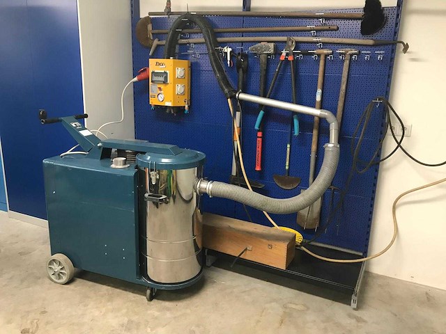 Wirbel industriële stofafzuiger met ergobox energiezuil - afbeelding 7 van  15