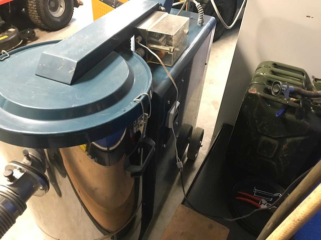 Wirbel industriële stofafzuiger met ergobox energiezuil - afbeelding 21 van  21