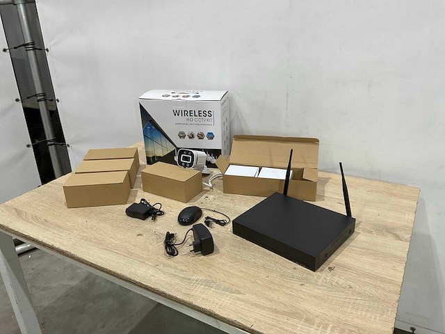 Wirelesse - hd cctv kit - beveiligingscamera - afbeelding 1 van  8