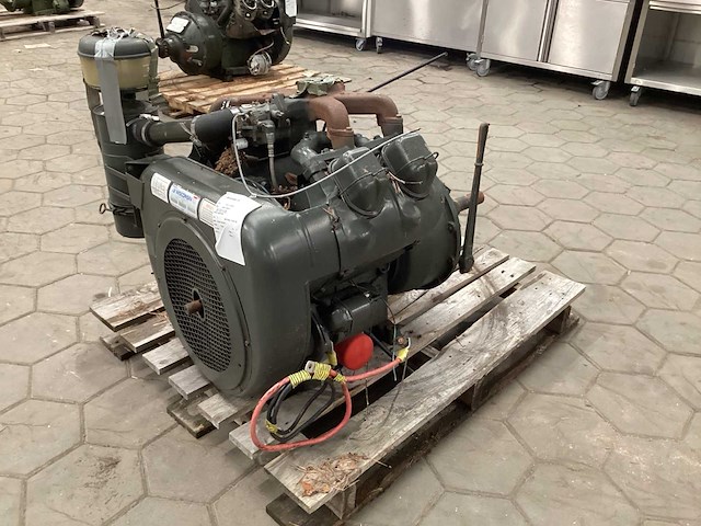 Wisconsin v465d benzinemotor - afbeelding 9 van  10