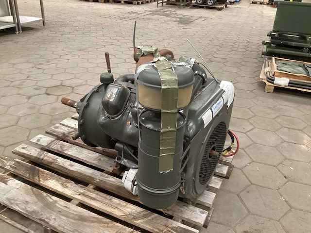 Wisconsin v465d benzinemotor - afbeelding 1 van  10