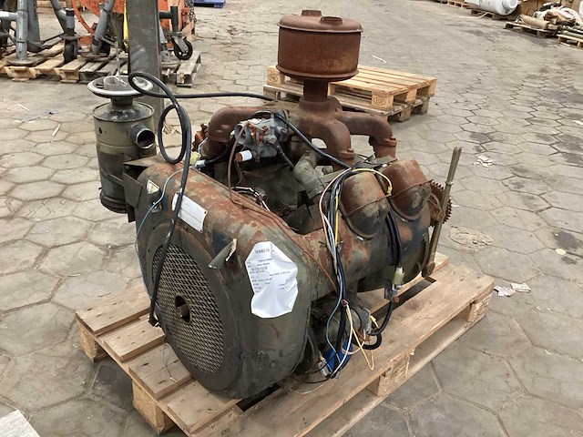 Wisconsin v465d benzinemotor - afbeelding 1 van  8