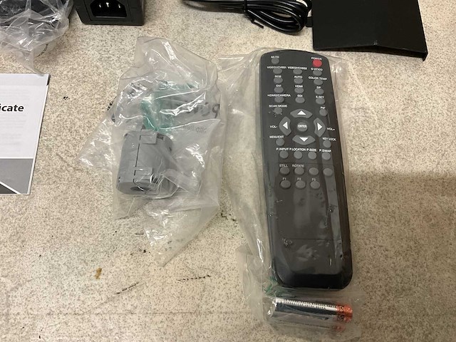 Wisenet / hanwha smt-1030pv 10” public vieuw monitor - afbeelding 6 van  10