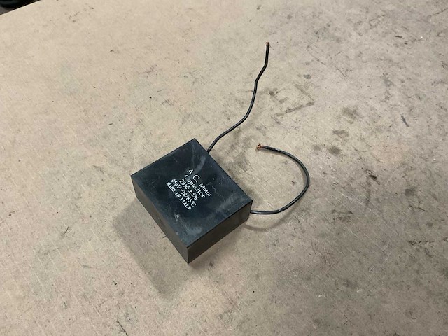 Wisselstroommotorcondensator (30x) - afbeelding 1 van  5