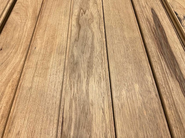 Wit afrikaans eikenhouten plank fraké mes- en groef, 270x9,7x2,2 cm (105x) - afbeelding 3 van  7