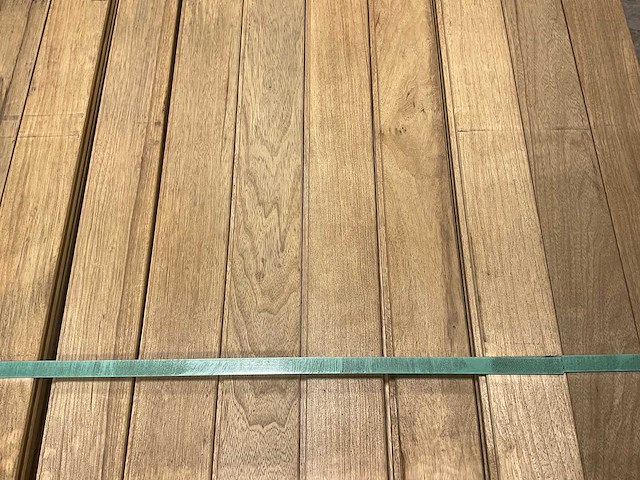 Wit afrikaans eikenhouten plank fraké mes- en groef, 270x9,7x2,2 cm (105x) - afbeelding 4 van  7