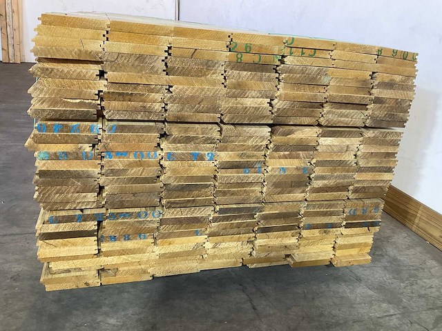 Wit afrikaans eikenhouten plank fraké met mes en groef 420x14.7x2.2 cm (10x) - afbeelding 4 van  6