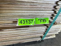 Wit afrikaans eikenhouten plank fraké met mes en groef 420x14.7x2.2 cm (10x) - afbeelding 6 van  6