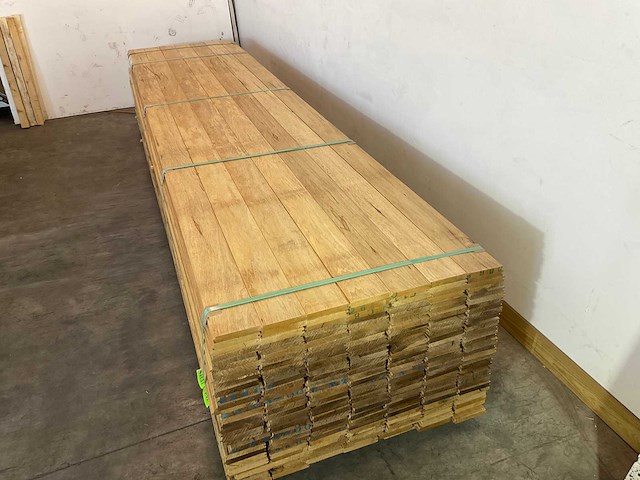 Wit afrikaans eikenhouten plank fraké met mes en groef 420x14.7x2.2 cm (10x) - afbeelding 2 van  6