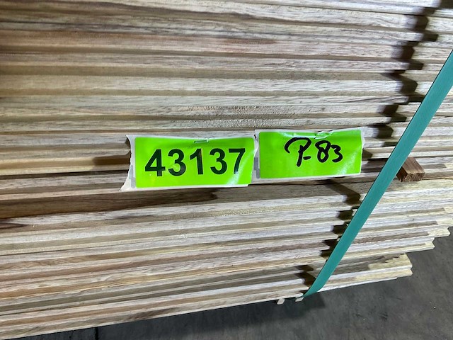 Wit afrikaans eikenhouten plank fraké met mes en groef 420x14.7x2.2 cm (10x) - afbeelding 6 van  6