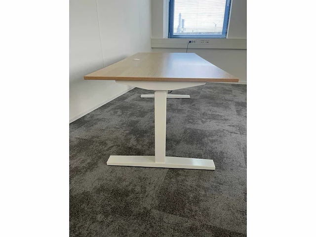 Wit/ eiken elektrische zit-sta bureau - afbeelding 3 van  9