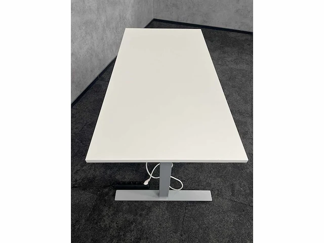 Wit elektrisch zit-sta bureau 160x80 - afbeelding 9 van  10