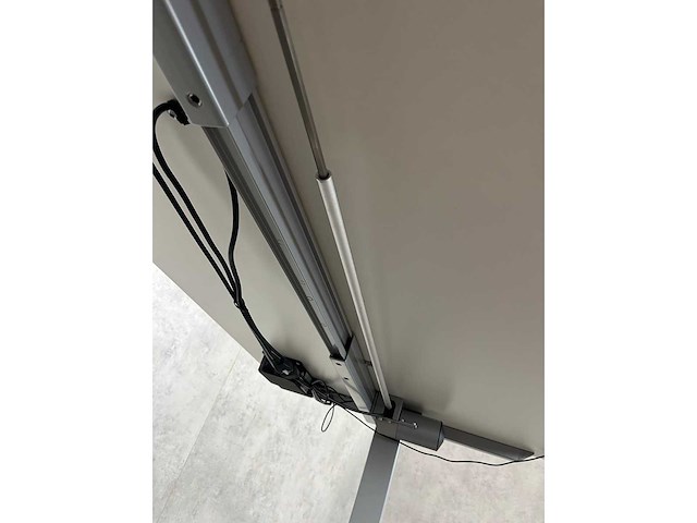 Wit elektrisch zit-sta bureau 160x80 - afbeelding 9 van  10